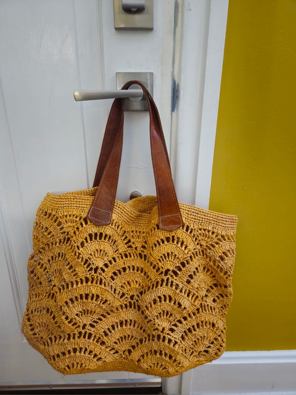 Mar Y Sol handmade raffia tote